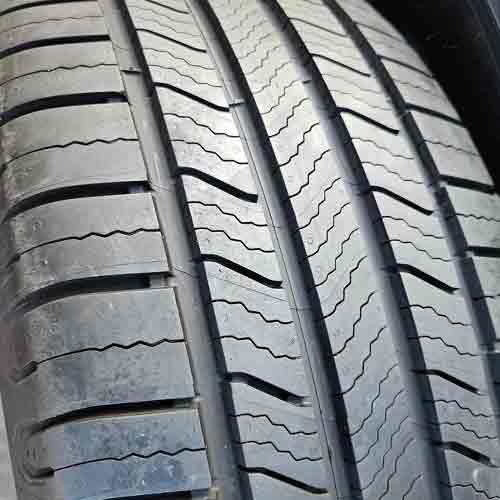 Michelin Defender 2